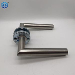 En1906 Quincaillerie de porte en acier inoxydable de grade 4 Poignée de porte à levier - Product Image 1