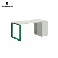 Poste de travail design de luxe SpaceUnited, bureau d'ordinateur en bois blanc pour le personnel