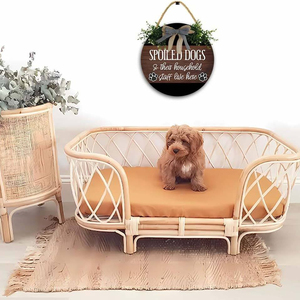 Divertente Insegna Decorativa Rotonda in Legno 'Qui Vivono i Cani Pregiati e i Loro Servitori' Stile Rustico per Arredamento Casa - Product Image 4
