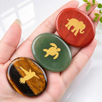 Pierre de méditation ovale en cristal naturel gravé de motifs animaux, idéale pour la guérison et comme cadeau, vente en gros