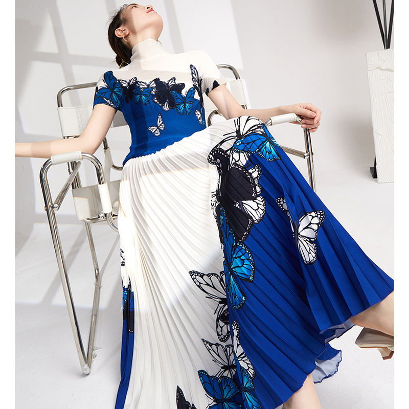 สีน้ำเงิน