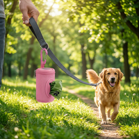 Distributeur de sacs à déjections canines prêt à l'emploi, support de sacs à déjections à suspendre à la laisse avec mousqueton, portable pour les promenades quotidiennes des petits chiots