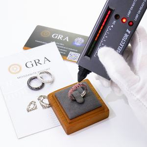 Anillos de Eternidad Personalizados de Hip Hop Brillantes de Plata 925 con Diamantes Moissanite de Color Rojo, Negro y Blanco con Certificado - Product Image 3