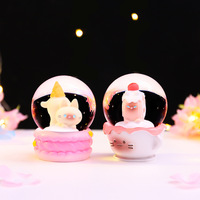 Mini boule de cristal lumineuse créative en forme de haricot, adorable figurine de chat, ornements de main, cadeau d'anniversaire pour garçons et filles