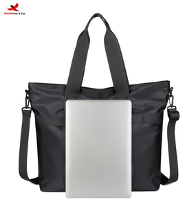 Sac de voyage et de sport grande capacité personnalisé avec fermeture éclair, idéal pour les commandes en gros et les ensembles variés (RTS) - Product Image 2
