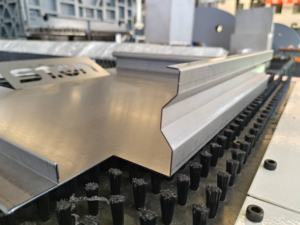 Processamento de chapa metálica e alta precisão totalmente automática ventosa flexível Bending Center Painel Bender - Product Image 6