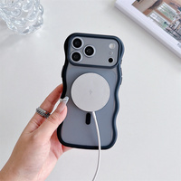 Funda Magnética Translúcida Mate con Borde Ondulado para iPhone 18 17 16 15 14 13 12 Pro Max, Carcasa Mate de PC