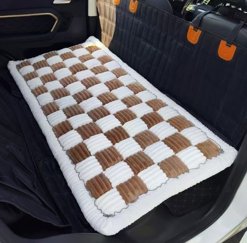 Tapis de protection pour siège arrière de voiture pour animaux - Marron clair et blanc assortis