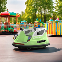 Voiture télécommandée électrique en plastique 2,4 GHz avec pare-chocs, jouet à conduire pour enfants de 2 à 4 ans, avec double moteur 30W, musique, lumières et alimentation par batterie