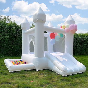 Castello Gonfiabile Commerciale in PVC Mini per Bambini Piccoli, Casa Gonfiabile Bianca per Matrimoni con Piscina di Palline e Scivolo per Noleggio - Product Image 1