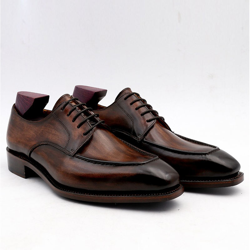 สีน้ำตาล