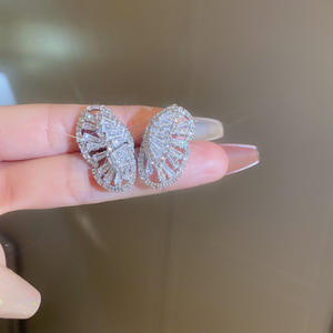 Aguja de plata circón mariposa Corea del Sur dulce exquisita luz lujo temperamento de gama alta al por mayor Stud pendientes para mujer - Product Image 3