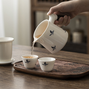Wholesale of Small <b>Sets</b> of Travel <b>Tea</b> <b>Sets</b> Made of Jadeite White Porcelain One Pot and Four Cups Portable for Outdoor Use - Product Image 3