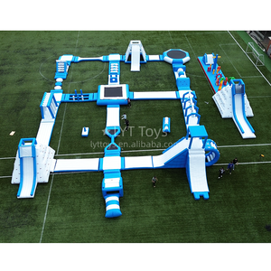 Parc aquatique gonflable personnalisé avec tyrolienne en vinyle pour jeux de défis aquatiques par Cheer Amusement - Product Image 1