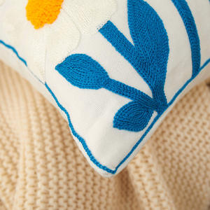 Nouveau <span class=keywords><strong>petit</strong></span> frais fleur jeter taie d'oreiller maison salon canapé jeter taie d'oreiller brodé bureau doux housse <span class=keywords><strong>de</strong></span> coussin - Product Image 3