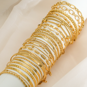 Bracelets personnalisés OEM pour femmes et hommes, étanches, en zircone, en forme de cœur, en acier inoxydable plaqué or <span class=keywords><strong>18</strong></span> carats, chaîne cubaine pour femmes - Product Image 3