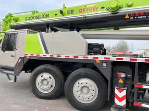 Grúa sobre camión Zoomlion ZTC700T usada de 70 toneladas, equipo de elevación de alta eficiencia impulsado por motor Weichai para construcción - Product Image 3