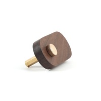 MAXERY Luxe Porte-cartes de visite en bois de noyer avec vis en laiton moleté, support de bureau pour cartes postales et photos, pour la décoration de bureau et d'hôtel