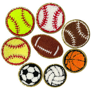 Patch en chenille personnalisé en forme de cœur, thème football/rugby, design pour le jour du match, petite taille, pour vêtements/chapeaux - Product Image 2