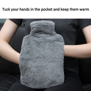 Grande bouteille d'eau chaude en caoutchouc, 2000ml, 2 pièces, avec couvercle en peluche et pochette à main pour le soulagement de la douleur - Product Image 5