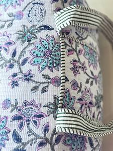 Sacs de voyage de luxe en coton matelassé, imprimés à la main, grande capacité, avec fermeture éclair, couleurs et designs personnalisés, durables - Product Image 3