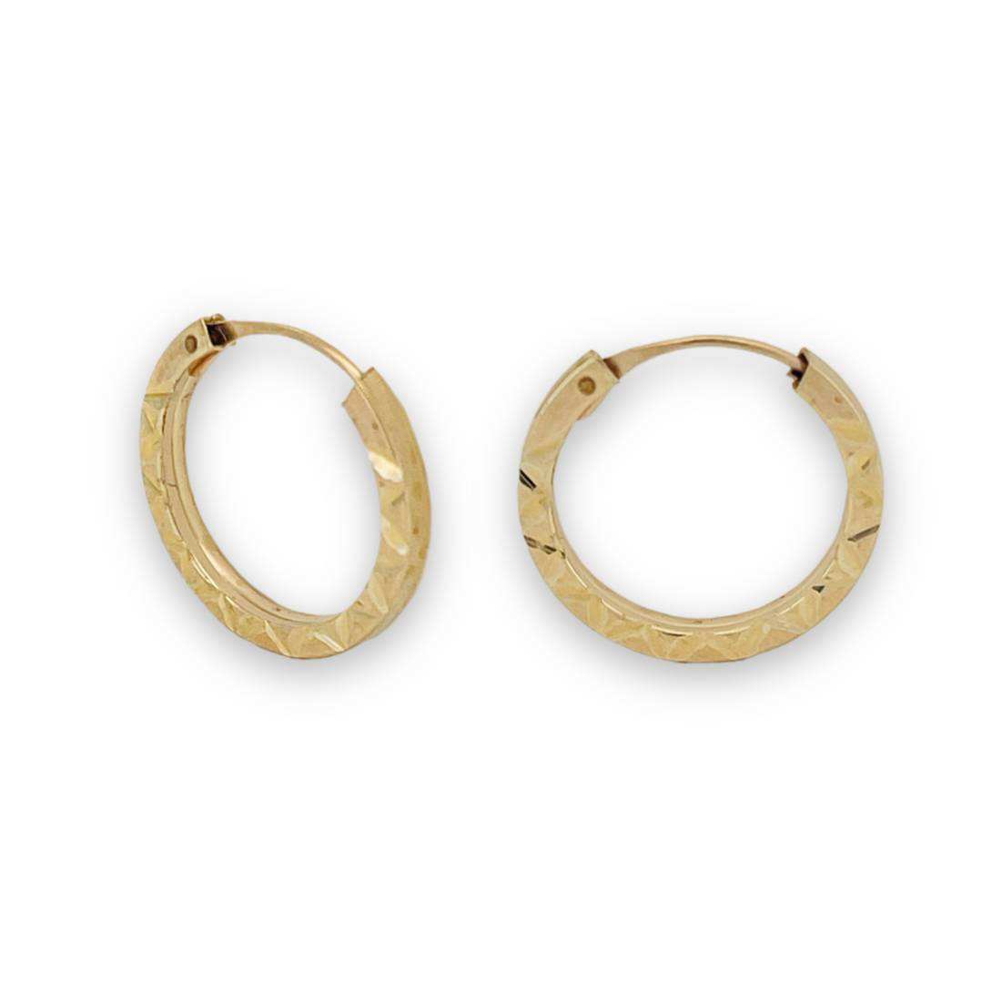 ต่างหูห่วงทรงสี่เหลี่ยม ขนาด 1.50x14 มม. แกะสลัก