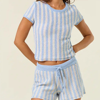 Vente en gros sur mesure pour femmes printemps/été lâche mince bleu clair pull à rayures ensemble haut et short