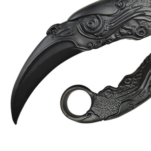 Karambit en plastique de 16,5 cm, type griffe d'aigle, accessoire d'arme de cosplay, construction entièrement en plastique - Product Image 4