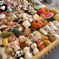 Machine à griffes de 8 pouces jouets en peluche poupée en peluche de dessin animé unisexe cadeaux de vacances au design animal en peluche de petite taille vente en gros