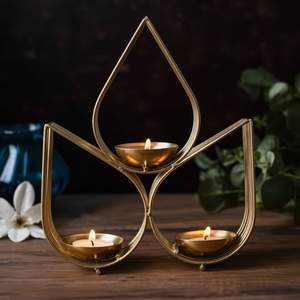 Portavelas decorativo de Metal dorado de lujo para Pooja Home Temple Festival y decoración de Navidad - Product Image 1
