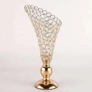 Ucuz altın metal çiçek standı kristal çiçek vazo düğün centerpiece düğün dekorasyon için