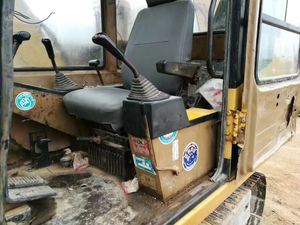 E200B – pelle Cat E70B d'occasion, pelle Caterpillar E70 d'occasion, machine de construction pour Offre Spéciale - Product Image 5