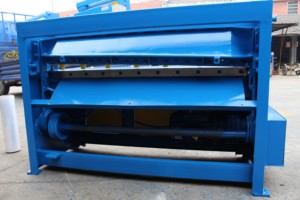 Máquina Cortadora de Chapa Metálica y Cizalla de Hierro Semiautomática de 4.5KW con Ancho de Corte de 2500mm - Product Image 2