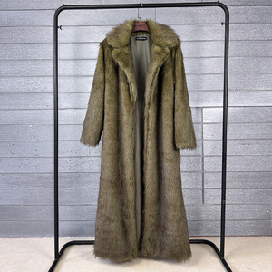 Cappotto Lungo in Ecopelliccia da Donna con Colletto Stile Giacca, Disponibile in Nero/Grigio/Rosso Volpe, Spesso e Caldo, Taglie Plus, Parka in Finta Pelliccia - Product Image 2