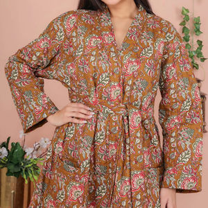 Robe longue ethnique imprimée pour femmes avec ceinture à nouer et fente latérale pour un port décontracté en été, vêtement de détente en coton léger - Product Image 1