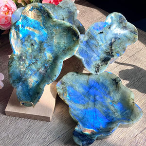 Vente en gros de cristaux de guérison naturels de haute qualité, artisanat élégant en labradorite, bol de forme libre pour la décoration de la maison - Product Image 1
