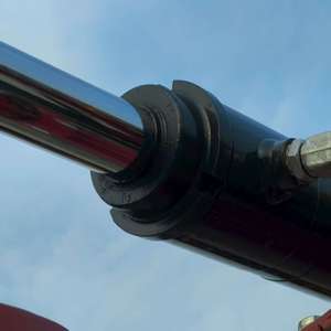 Excavatrice compacte sur chenilles en caoutchouc YANMAR VIO55 avec brise-roche, tarière, grappin et accessoires de travail - Product Image 6