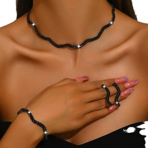 Parure de bijoux pour femme, luxe léger, avec boucles d'oreilles, bracelet et collier en zircon ondulé, ornée de cristaux noirs et blancs en forme de vague, pour mariage - Product Image 2