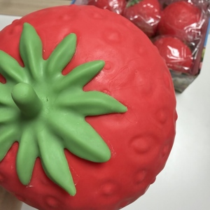 Hot Sale <b>Large</b> TPR Slow Rising Jumbo Strawberry Squishy Simulation Fruit Model <b>Ornament</b> Stress Relief Vent Toy - Product Image 2