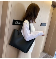Sacs fourre-tout en cuir PU pour femmes avec logo personnalisé, fermeture éclair, imperméables, tendance, vente en gros, sacs fourre-tout de créateur pour femmes