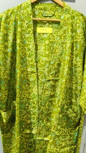 Bata de dormir informal de seda 100% tejida con estampado paisley verde para mujer, manga corta, cuello vuelto, largo completo - Product Image 3