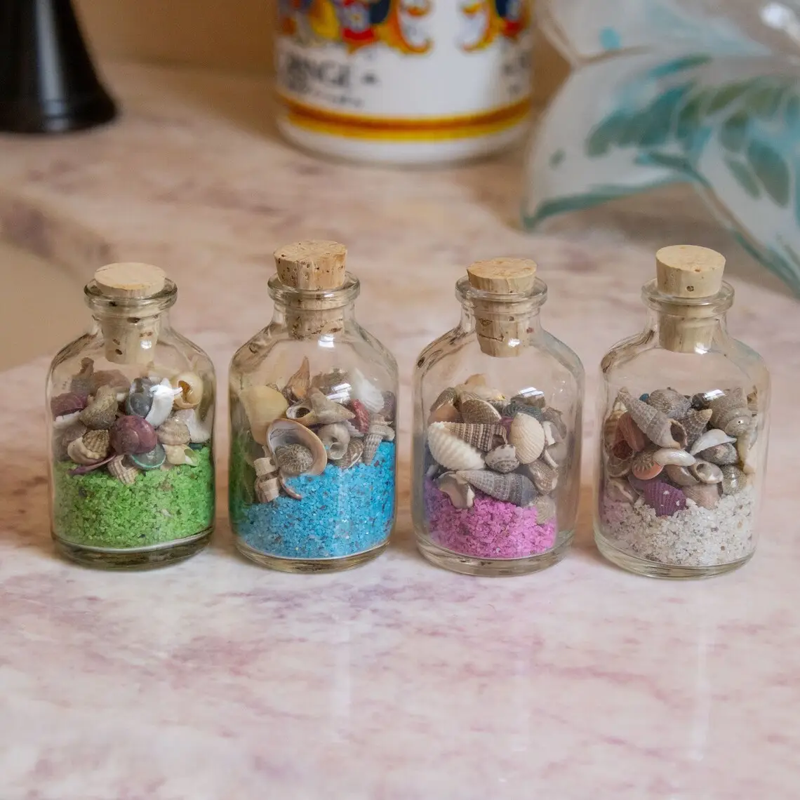 Decorazione da spiaggia in una bottiglia di sabbia e conchiglia Mini disposizione Mini barattolo di vetro piccoli regali per feste