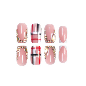 Venta caliente 24 piezas de moda juego de <span class=keywords><strong>manicura</strong></span> dulce fresco Rojo Negro Blanco rayas a cuadros colores contrastantes prensa en las uñas - Product Image 4
