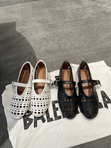 Zapatos planos Mary Jane de cuero con recortes huecos para mujer, con hebilla metálica ajustable, correa única, punta en pico, mocasines de verano OEM ODM - Product Image 3