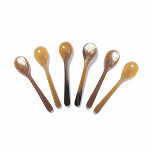 Cuchara con forma de cuerno hecha a mano, herramientas de diseño de cuerno, juego de cubiertos, la mejor vajilla, diseño de acabado personalizado disponible - Product Image 1