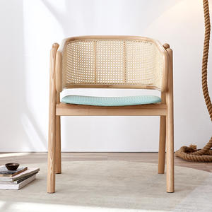 Chaise contemporaine d'extérieur en rotin tissé avec coussin Matériau de haute qualité pour les meubles de cour, de balcon et de villa - Product Image 3