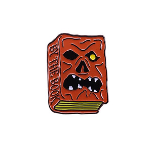 เข็มกลัดเคลือบโลหะลายหนังสือโกธิค <span class=keywords><strong>Necronomicon</strong></span> สินค้าขายดี สำหรับนักสะสม - Product Image 3