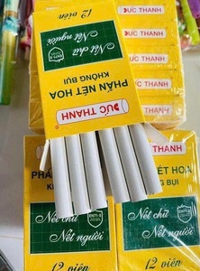 Craie blanche sans poussière Duc Thanh, 12 pièces/boîte, non toxique, carbonate de calcium, écriture fluide, effaçable facilement, vente en gros B2B - Product Image 6