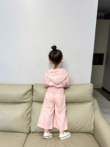 Automne vêtements de sport pour enfants à capuche fille deux pièces ensemble rose pour enfants 2023 - Product Image 3
