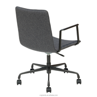 Chaises de bureau pivotantes en aluminium avec accoudoirs rotatifs, pieds et mécanismes hydrauliques à gaz - Design moderne et confortable pour le bureau